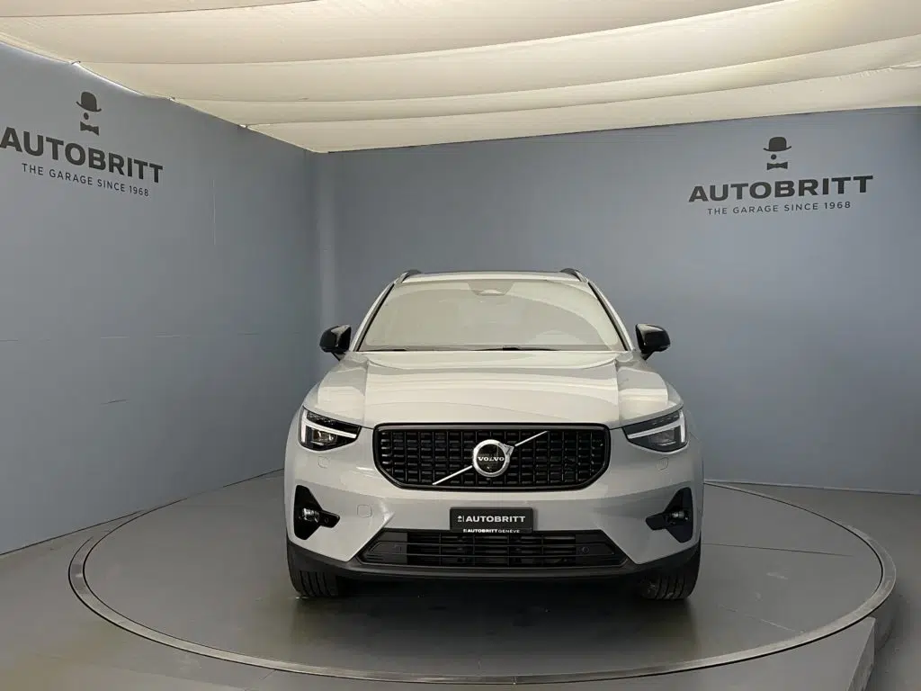 Volvo XC40 2.0 B4 MH Ultra Dark