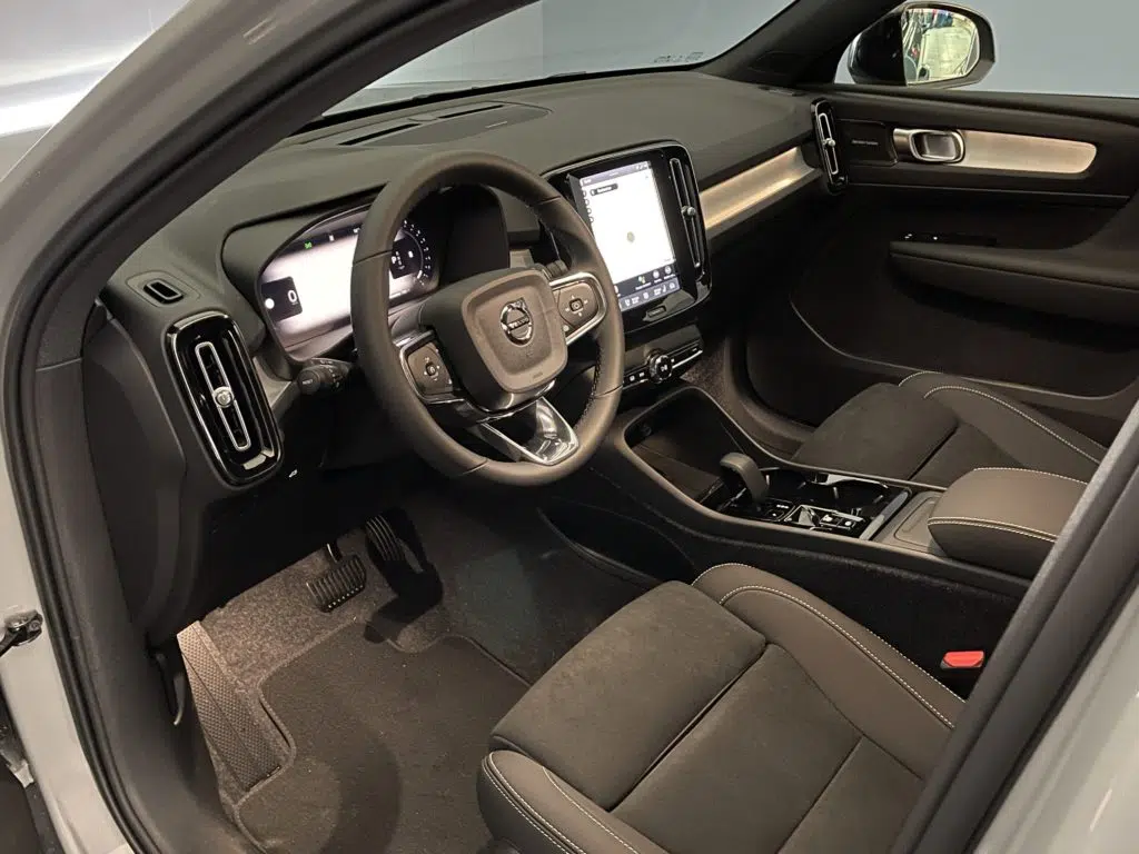 Volvo XC40 2.0 B4 MH Ultra Dark