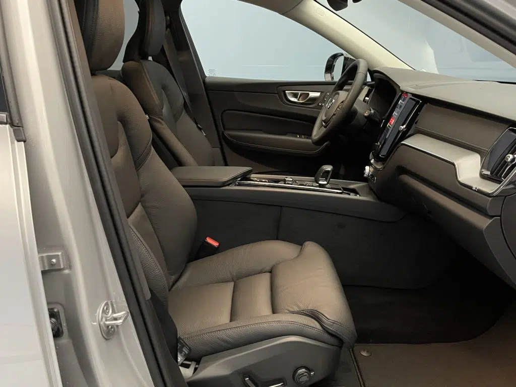 Volvo XC60 2.0 B4 MH Ultimate Dark AWD