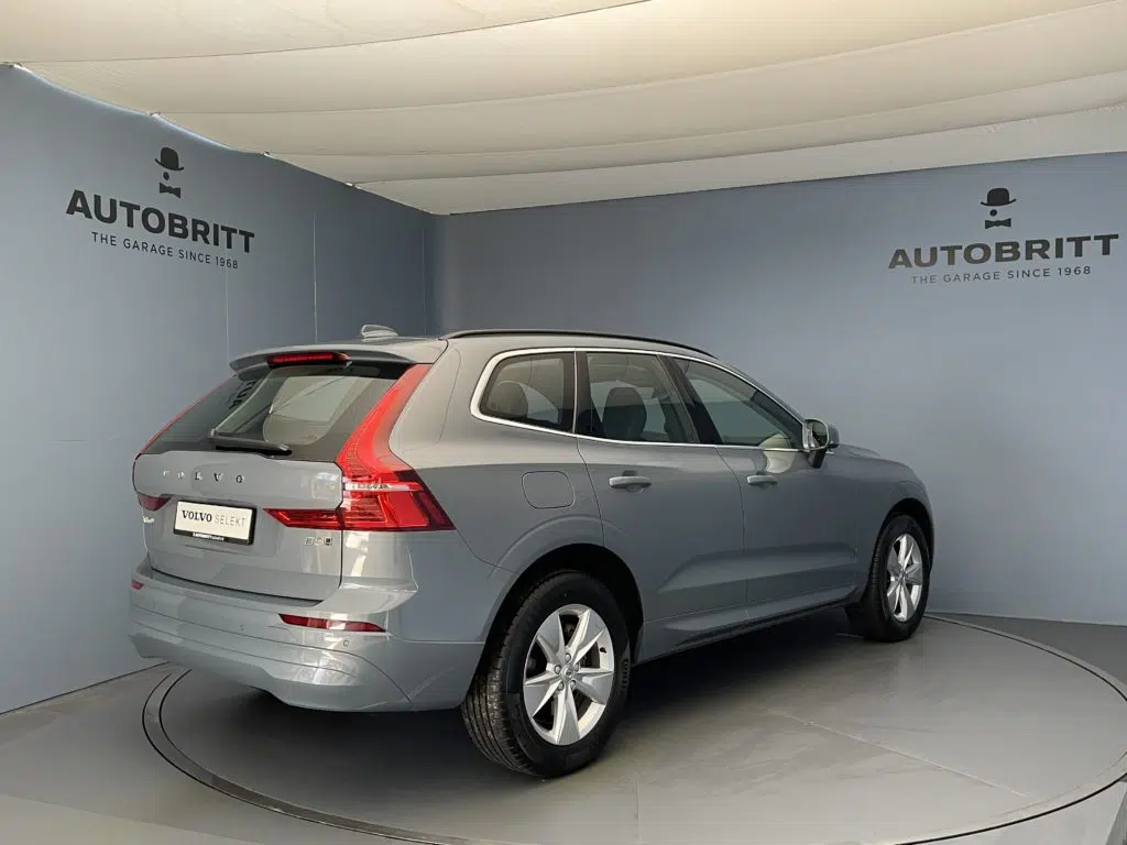 Volvo XC60 2.0 B5 MH Momentum AWD