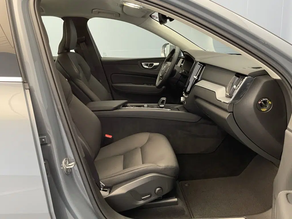 Volvo XC60 2.0 B5 MH Momentum AWD