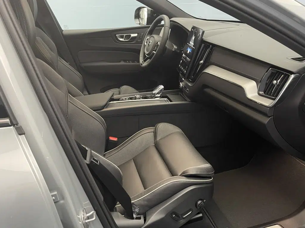 Volvo XC60 2.0 T6 TE Black Edition eAWD