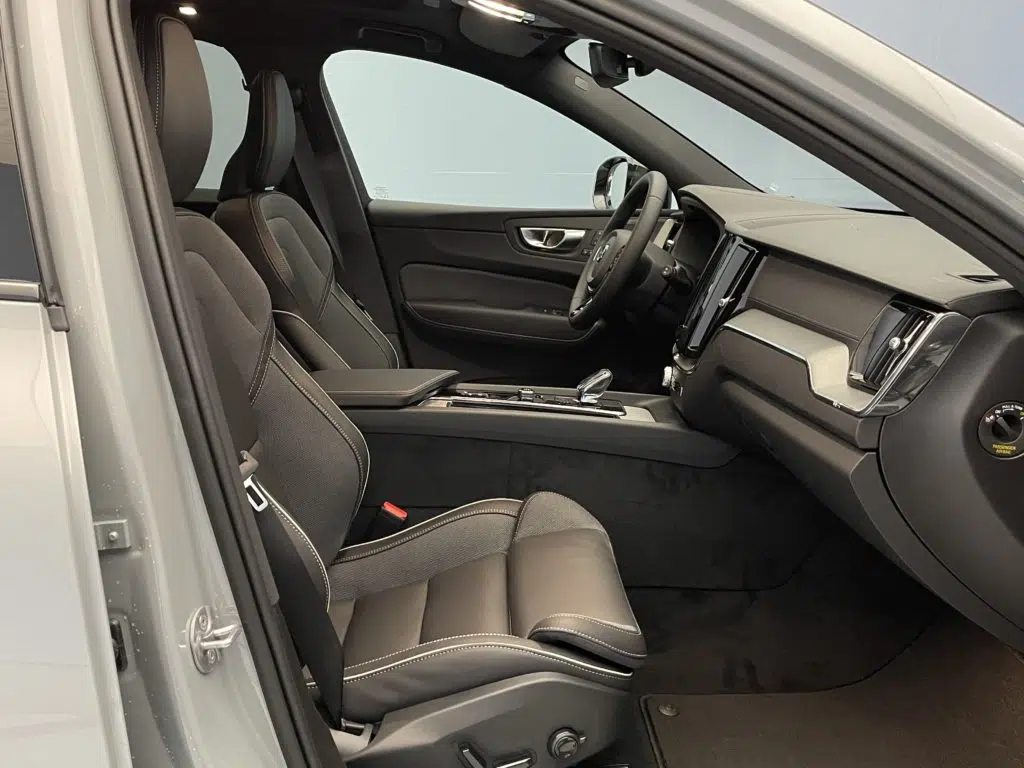 Volvo XC60 2.0 T6 TE Ultra Dark eAWD