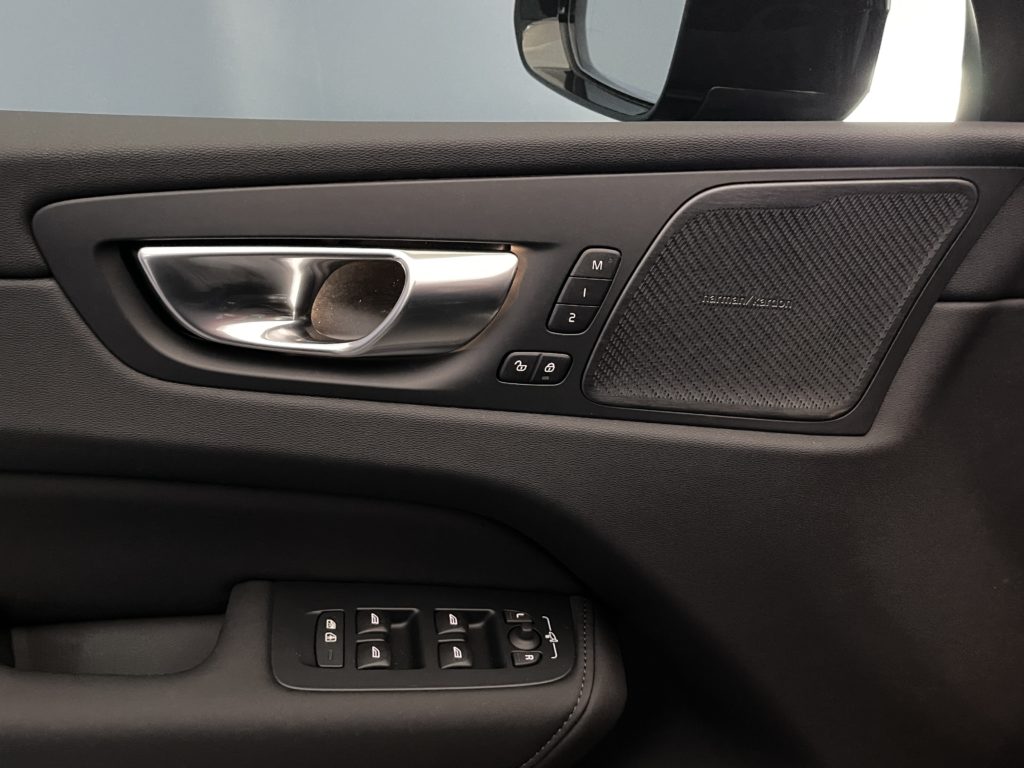 Volvo XC60 2.0 T6 TE Ultra Dark eAWD