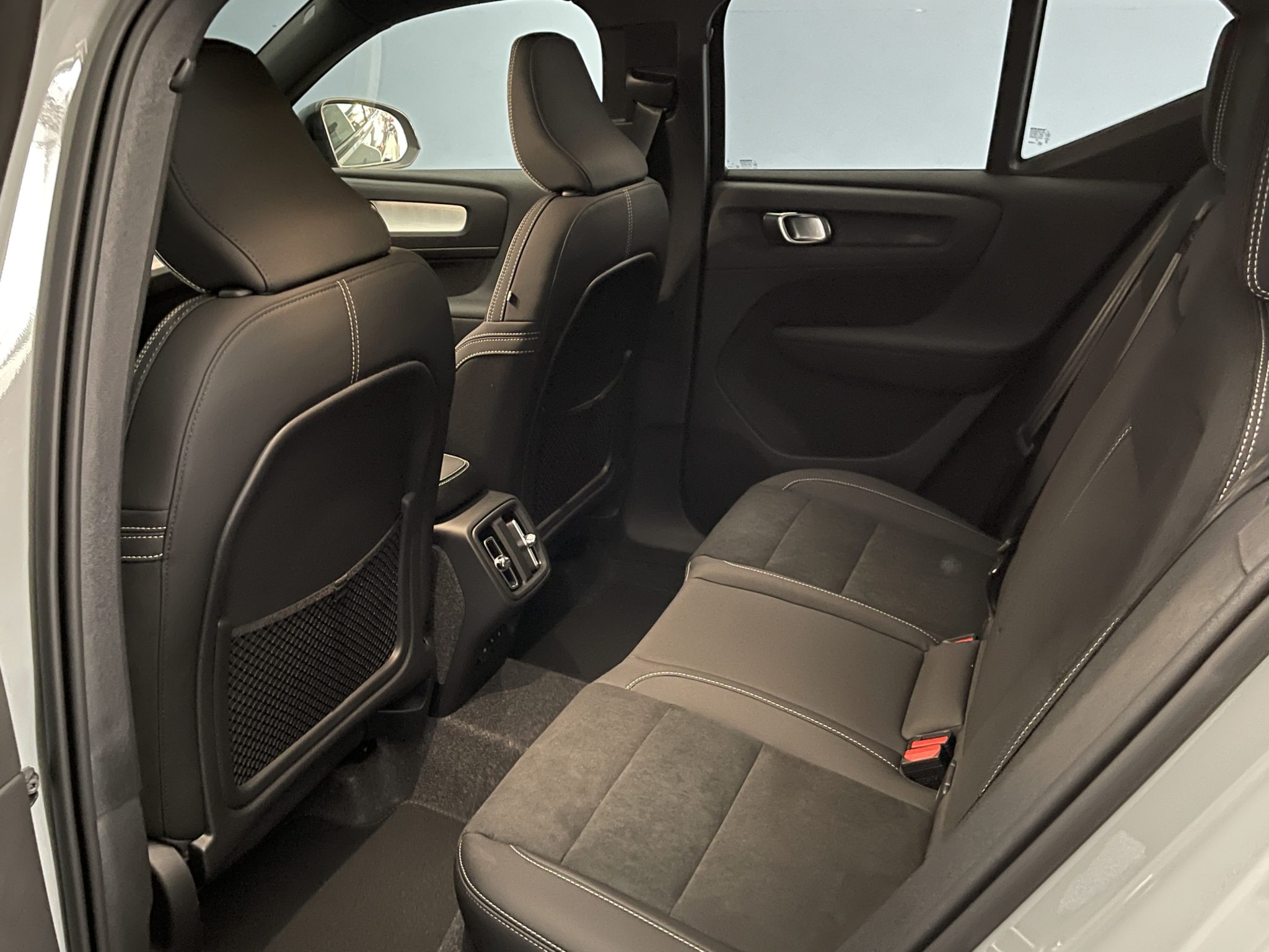 Volvo XC40 2.0 B4 MH Ultra Dark