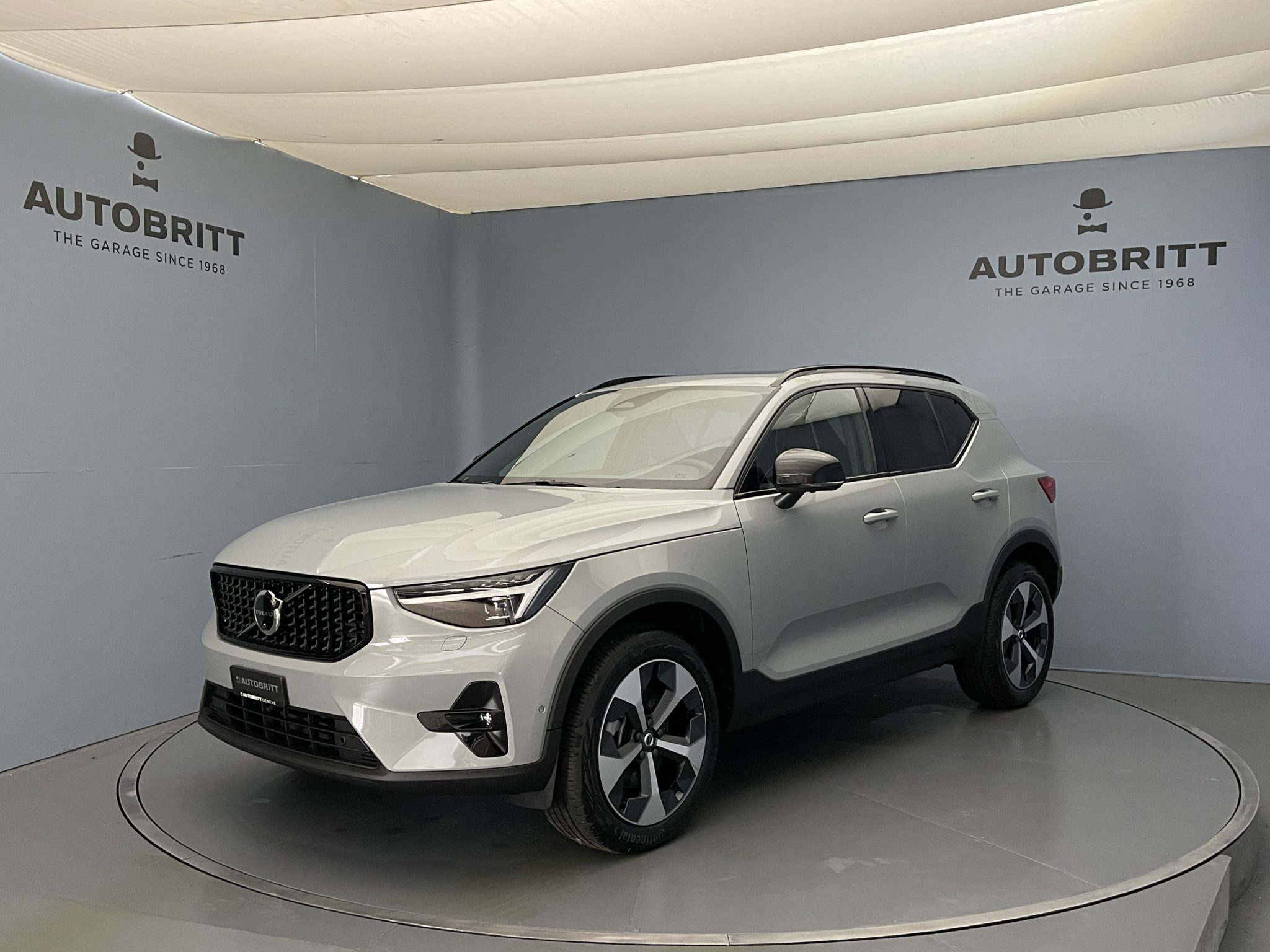 Volvo XC40 2.0 B4 MH Ultra Dark