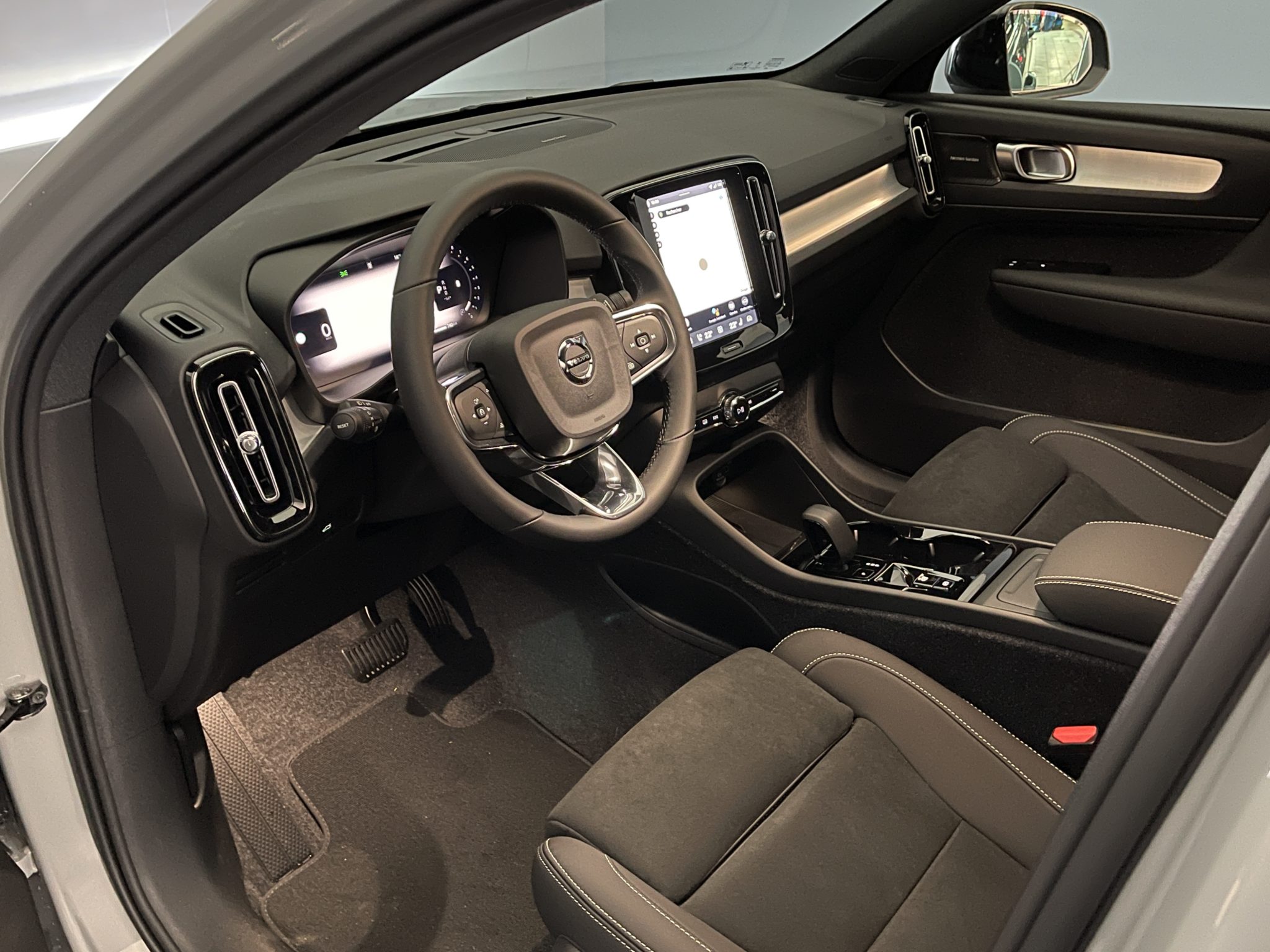 Volvo XC40 2.0 B4 MH Ultra Dark