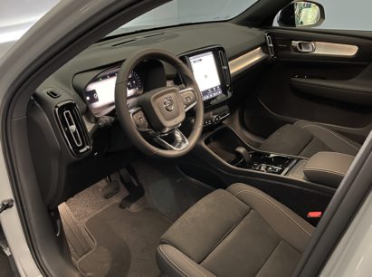 Volvo XC40 2.0 B4 MH Ultra Dark