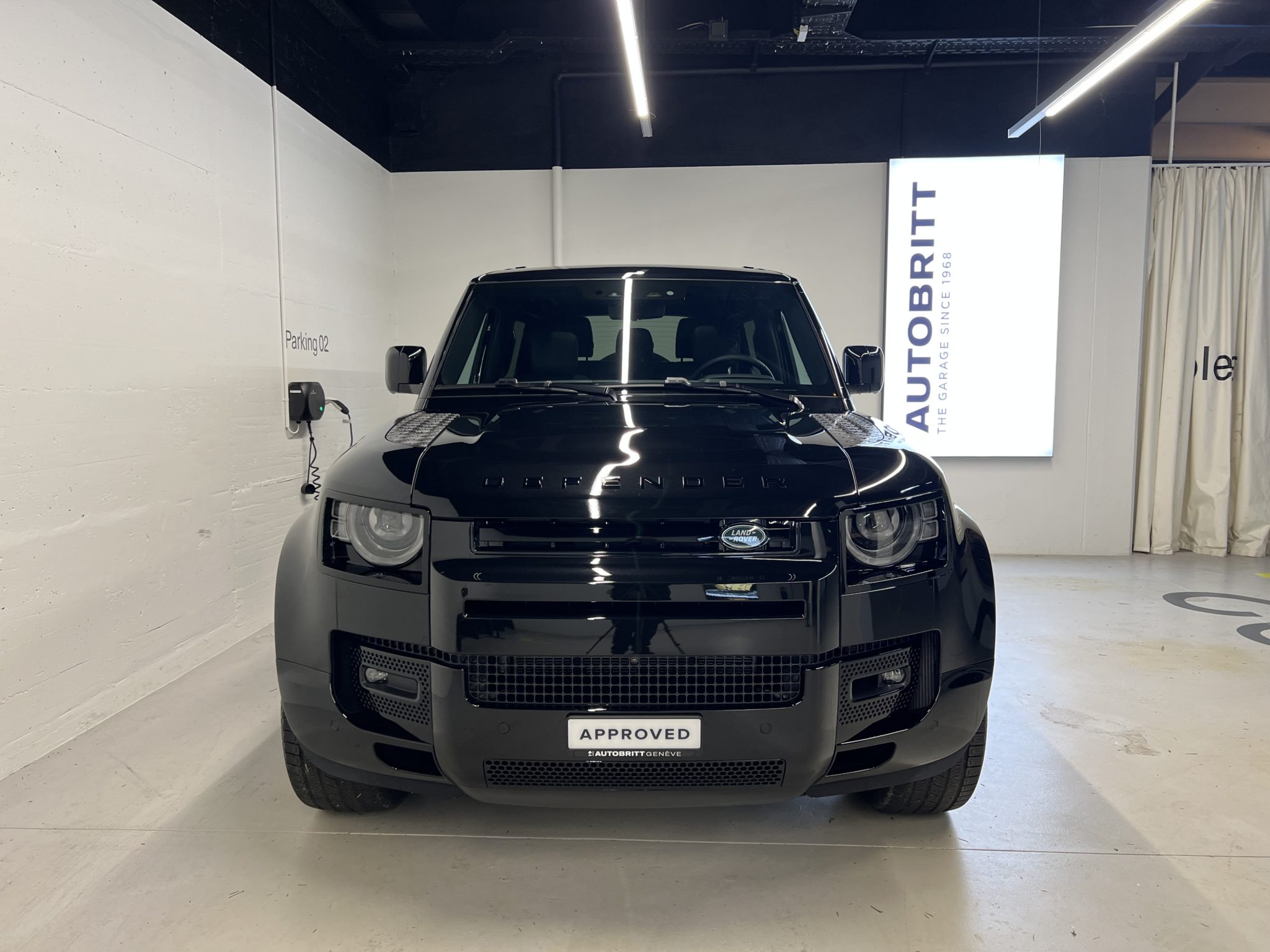 Land Rover Defender 90 3.0 D I6 300 X-Dynamic HSE