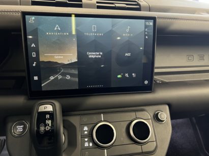 Land Rover Defender 90 3.0 D I6 300 X-Dynamic HSE