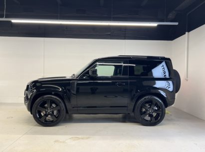 Land Rover Defender 90 3.0 D I6 300 X-Dynamic HSE