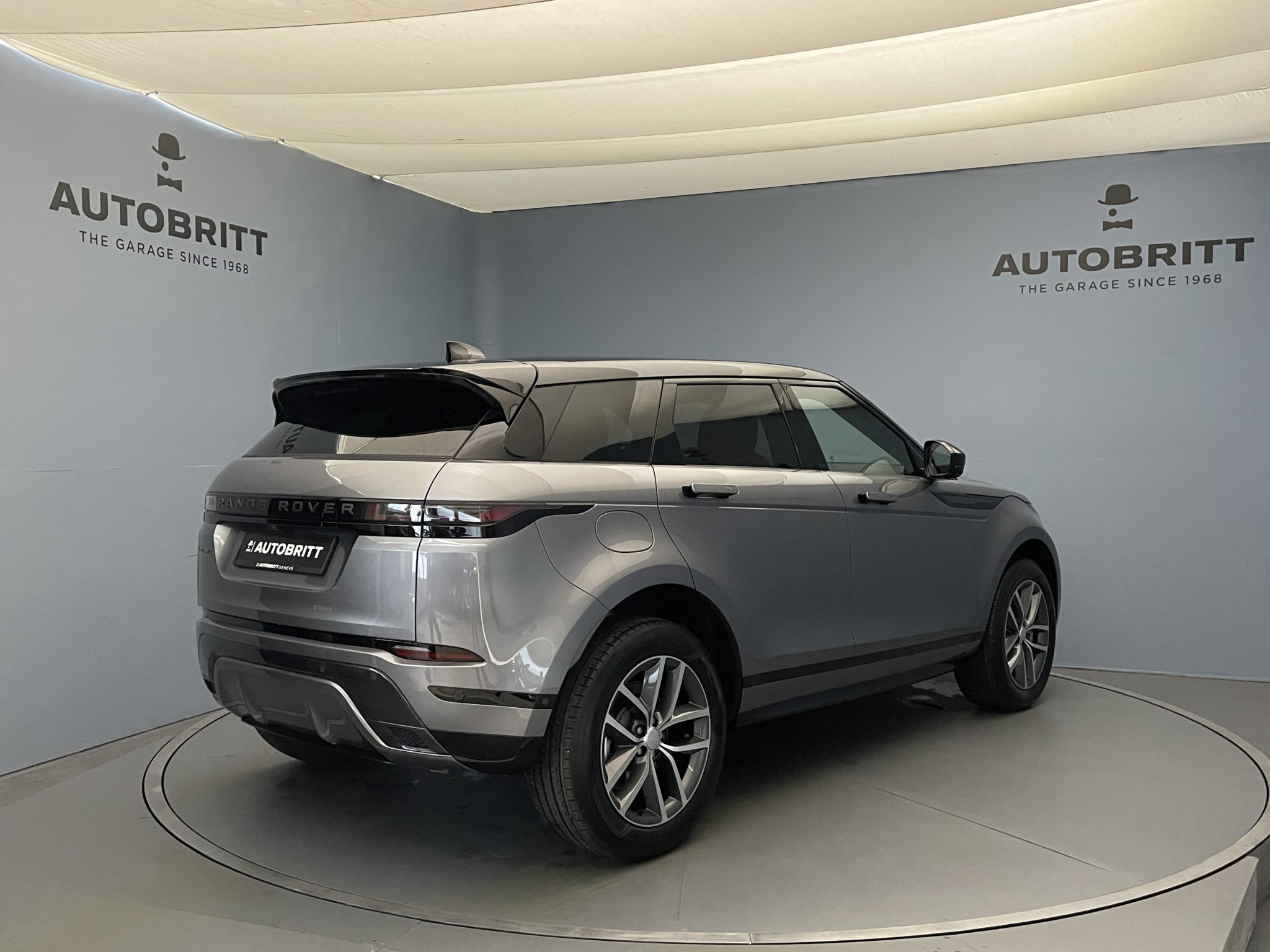 Land Rover Range Rover Evoque 1.5 T 270e Dynamic SE