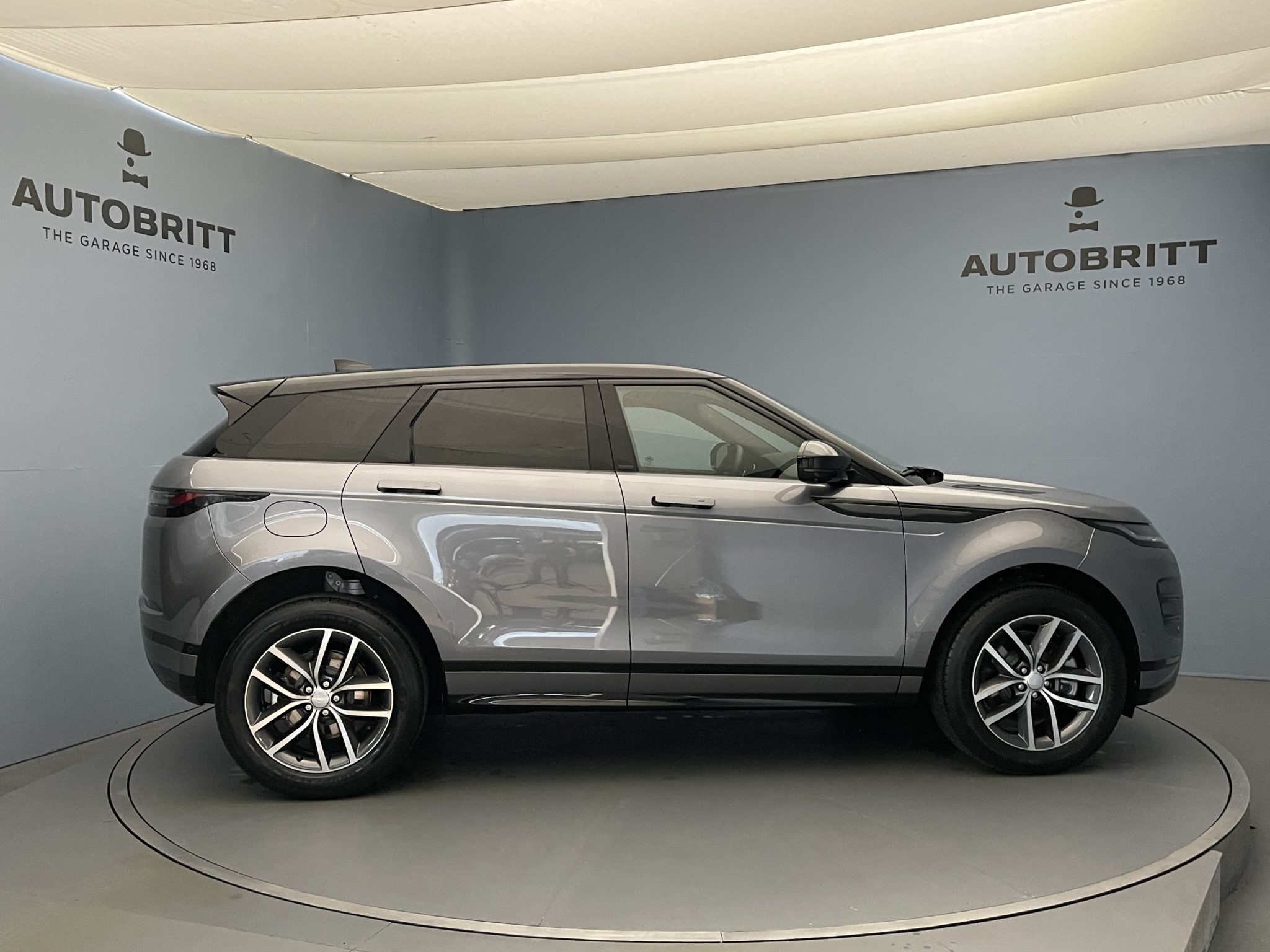 Land Rover Range Rover Evoque 1.5 T 270e Dynamic SE