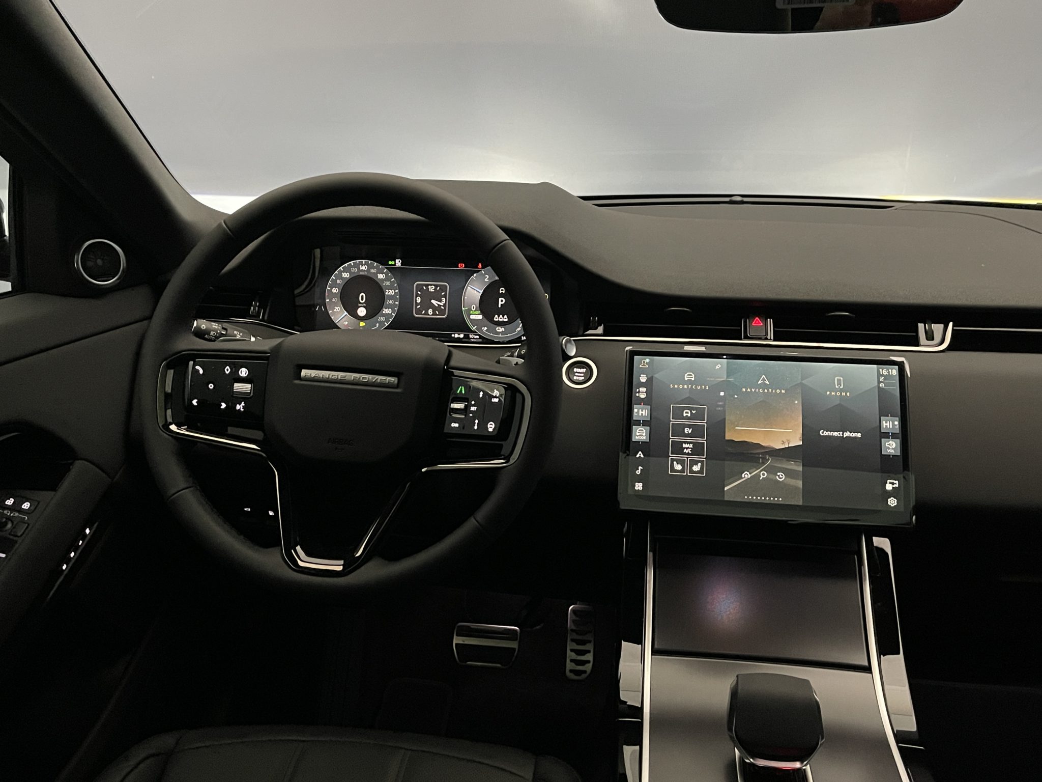 Land Rover Range Rover Evoque 1.5 T 270e Dynamic SE