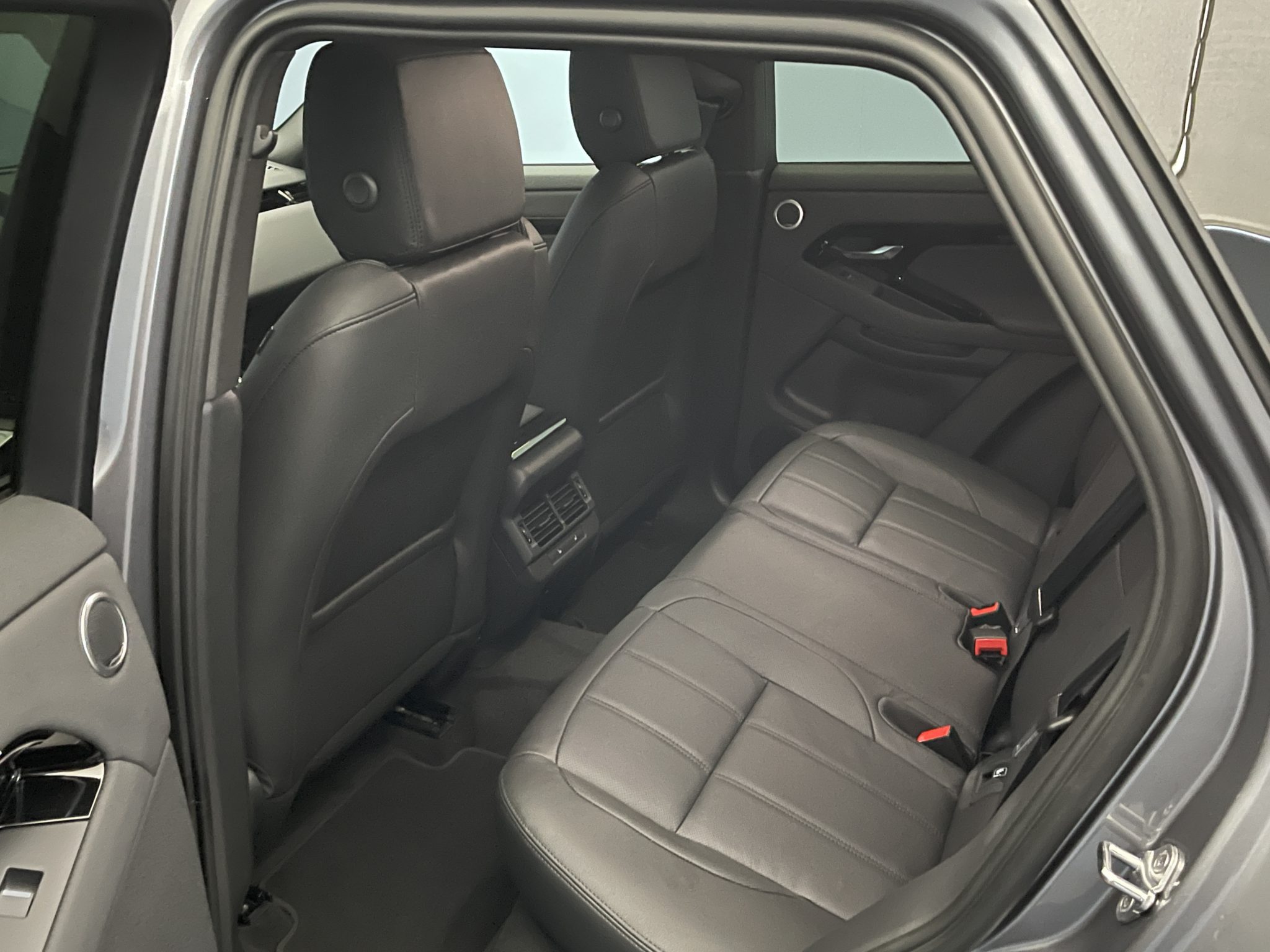 Land Rover Range Rover Evoque 1.5 T 270e Dynamic SE