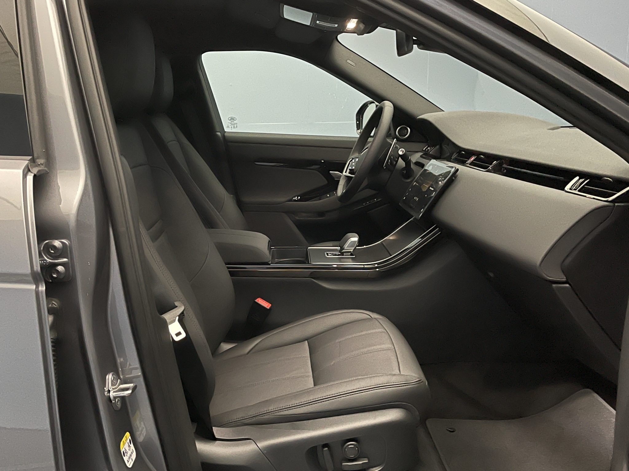 Land Rover Range Rover Evoque 1.5 T 270e Dynamic SE