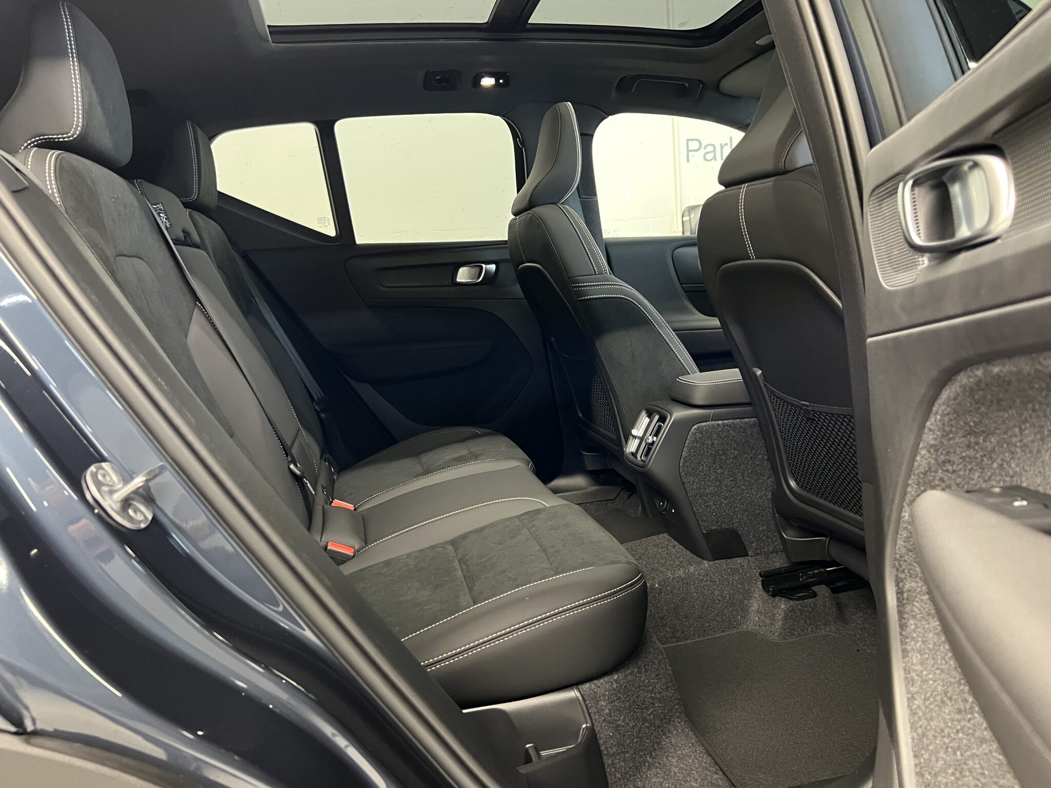 Volvo XC40 2.0 B4 MH Black Edition