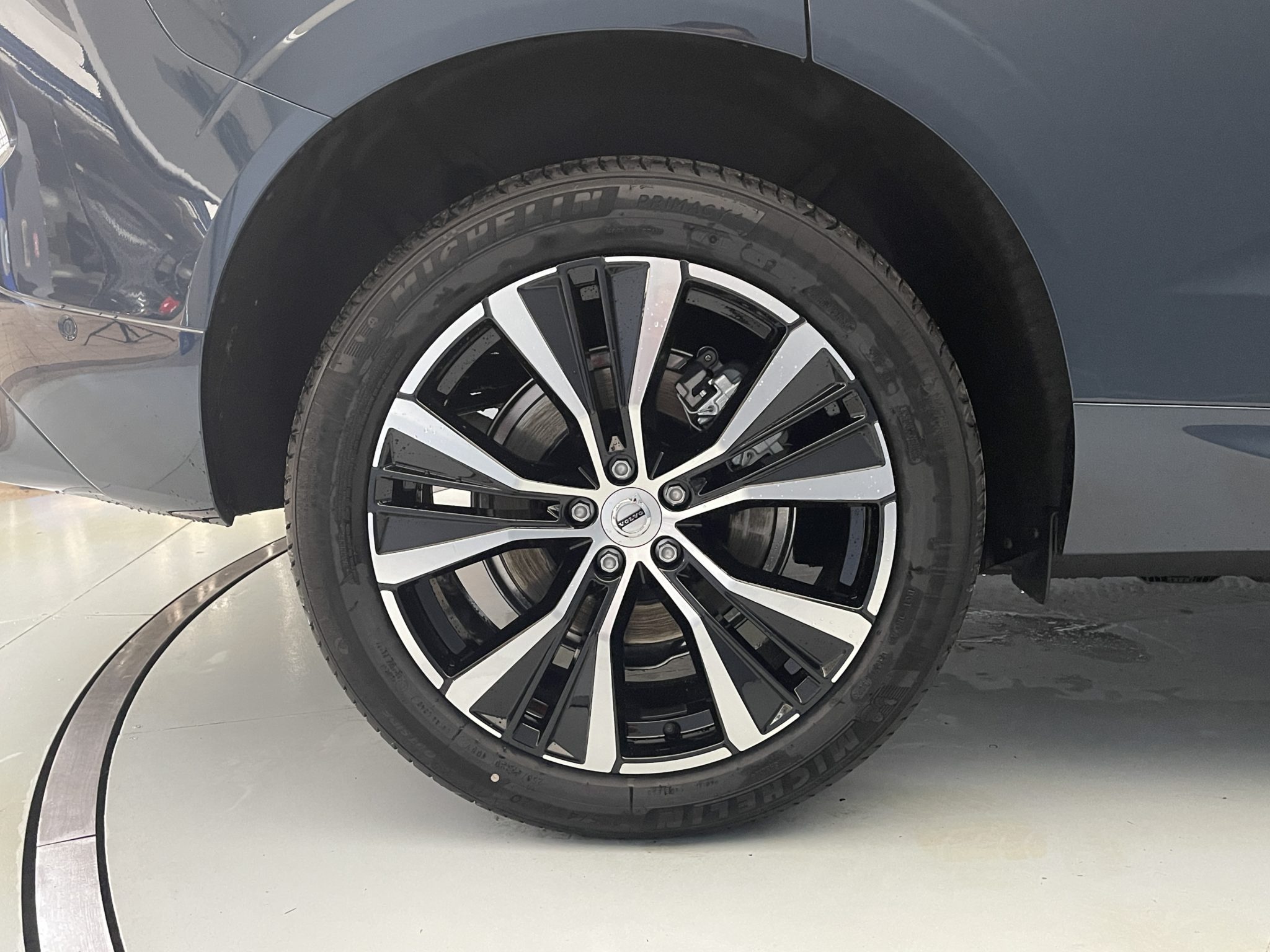 Volvo XC60 2.0 B4 MH Ultimate Dark AWD