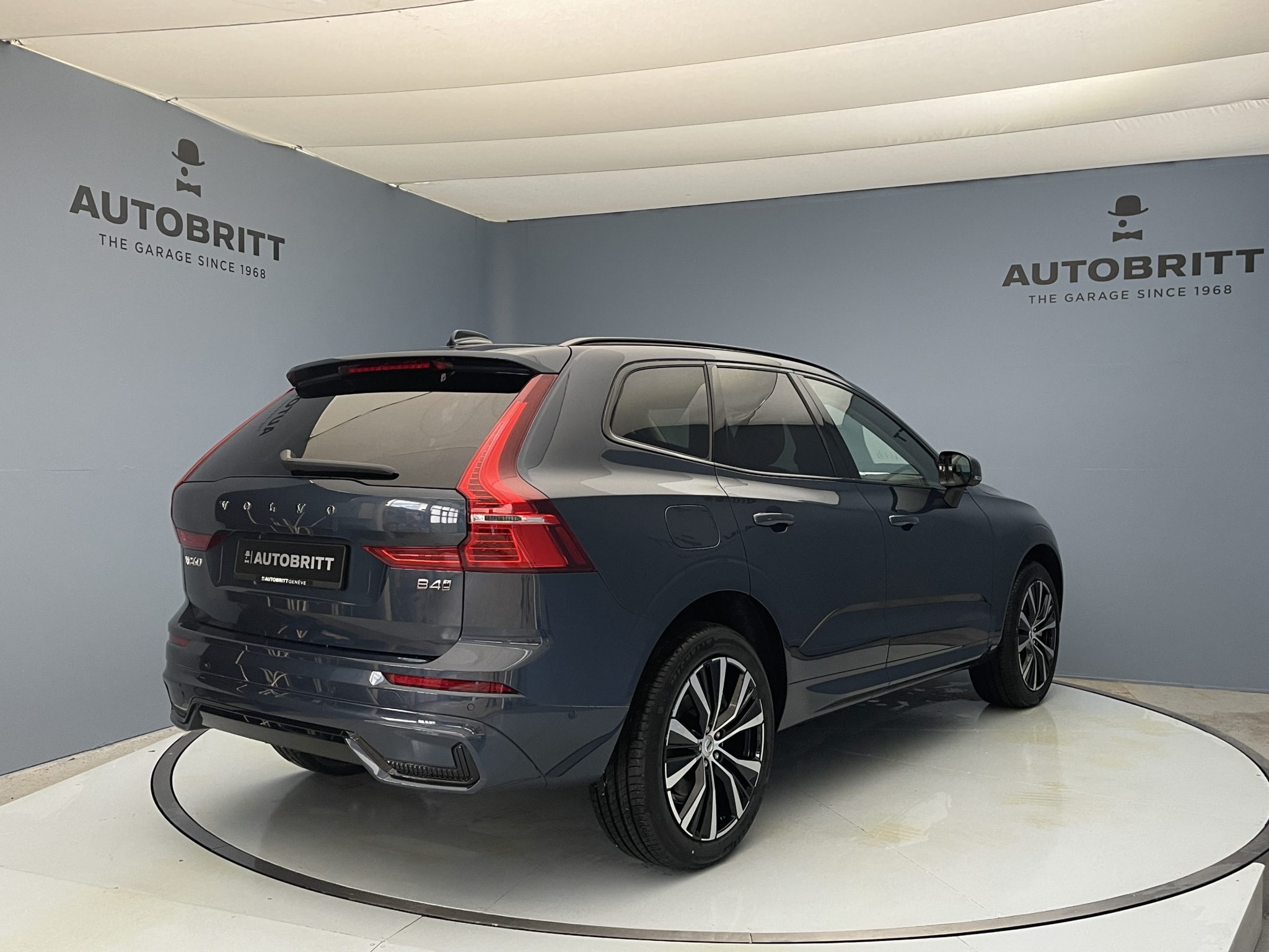 Volvo XC60 2.0 B4 MH Ultimate Dark AWD