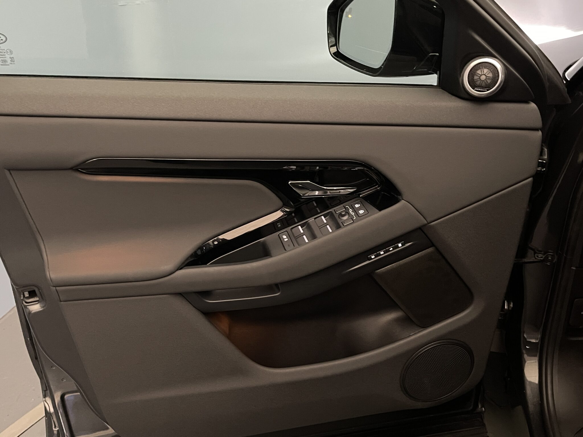 Land Rover Range Rover Evoque 1.5 T 270e S