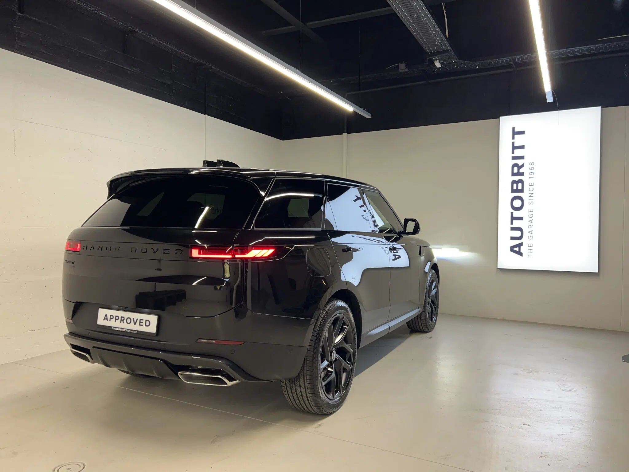 Land Rover Range Rover Sport 3.0 I6 P460e SE