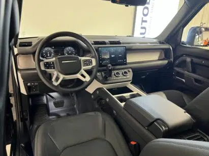 Land Rover Defender 110 2.0 P300e X-Dynamic HSE