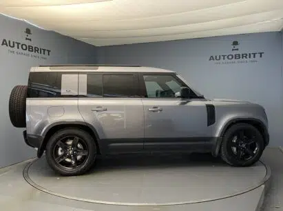 Land Rover Defender 110 3.0 D I6 300 SE