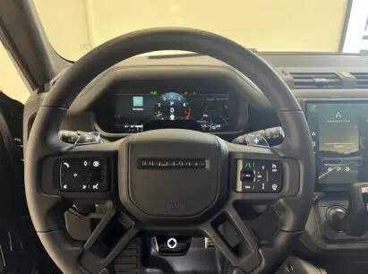 Land Rover Defender 110 4.4 V8 Octa Black