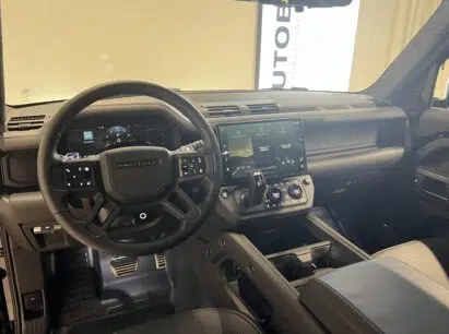 Land Rover Defender 110 4.4 V8 Octa Black