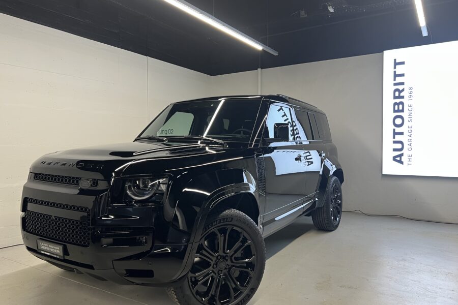 Land Rover Defender 110 4.4 V8 Octa Black