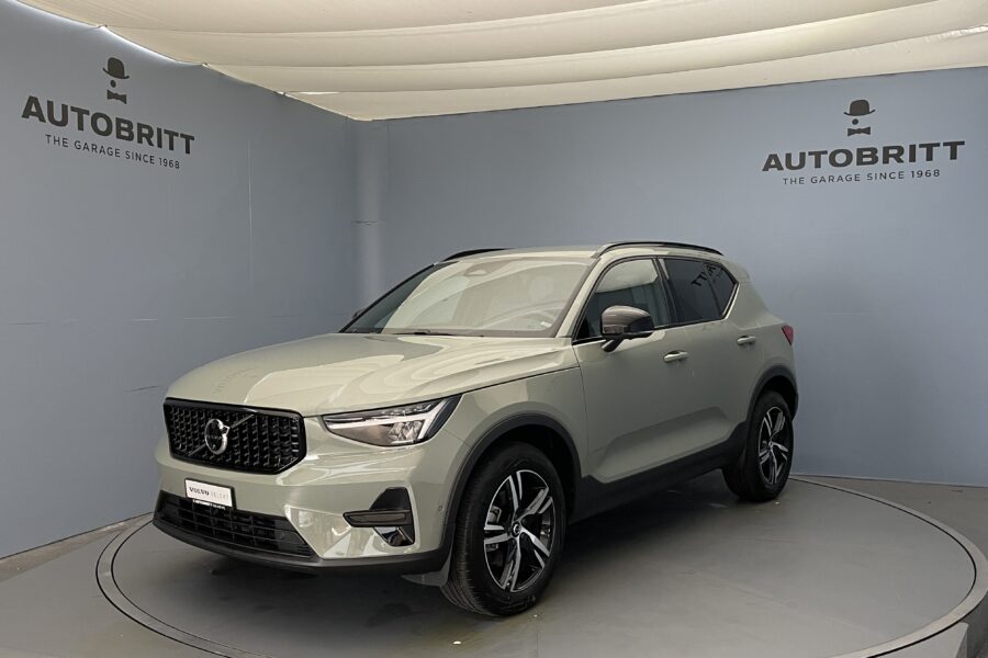 Volvo XC40 2.0 B3 MH Plus Dark
