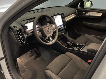 Volvo XC40 2.0 B4 MH Ultra Dark