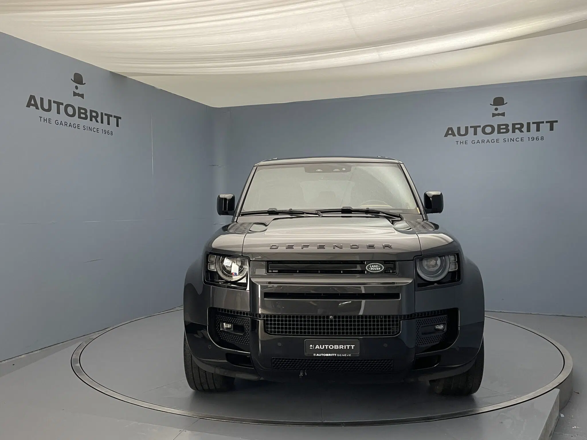 Land Rover Defender 110 2.0 P400e X-Dynamic HSE
