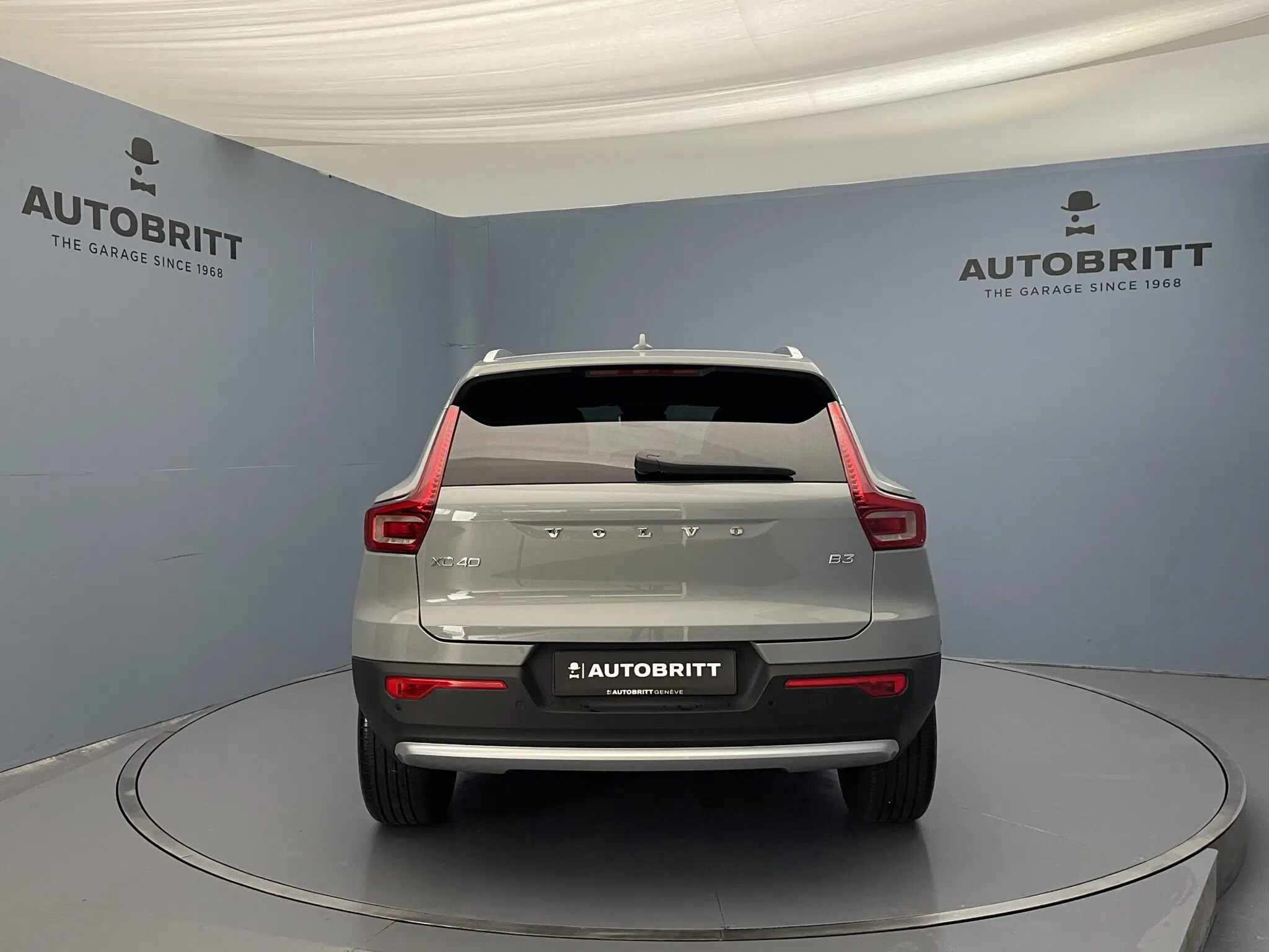 Volvo XC40 2.0 B3 MH XCITE