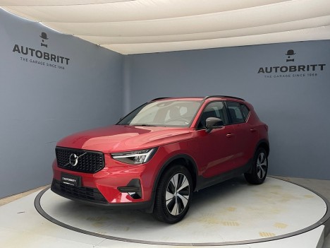 VOLVO XC40 T5 PHEV Plus...