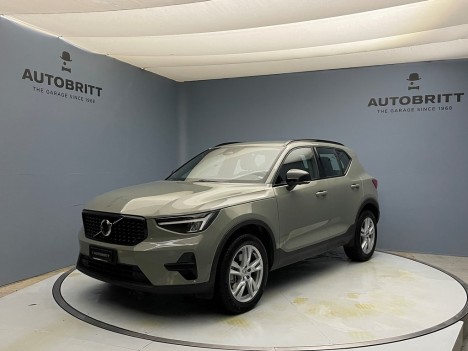 VOLVO XC40 2.0 B4 MH Plus...