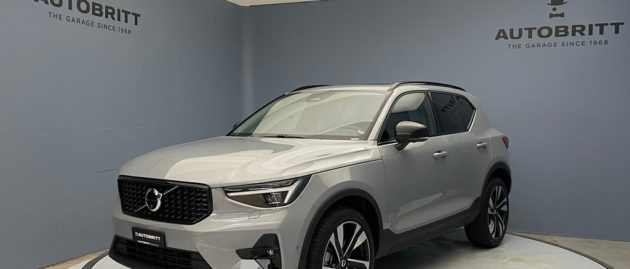 VOLVO XC40 2.0 B3 MH Plus Dark